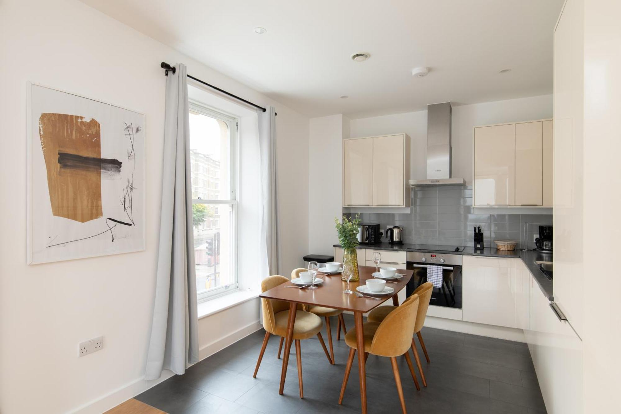 Homely - Prestige Camden Apartment London