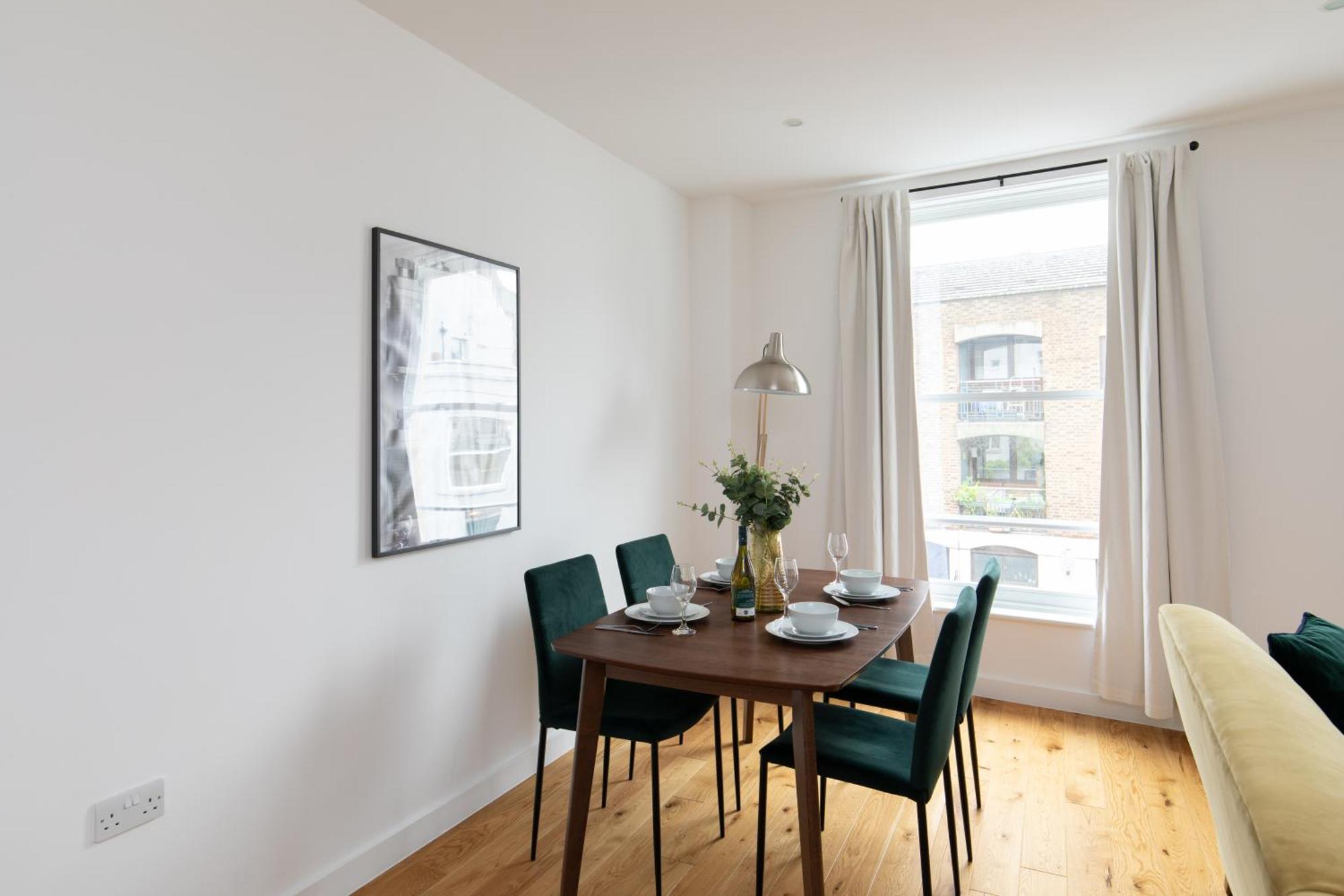 Homely - Prestige Camden Apartment *